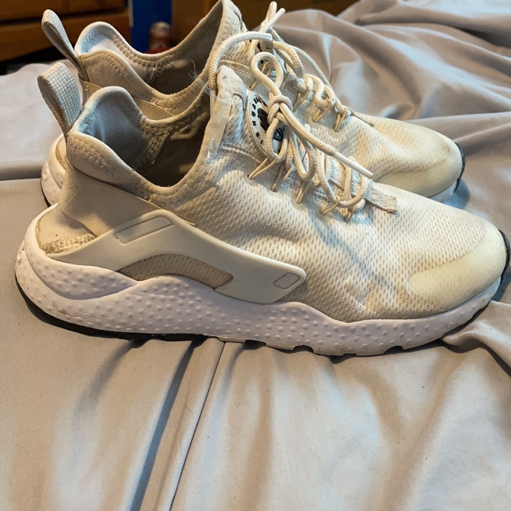 Nike Hurace running shoes